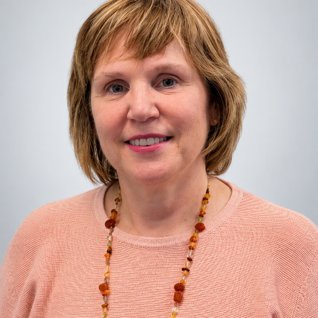 Mary Ann Fulop, Directrice adjointe et contrôleuse